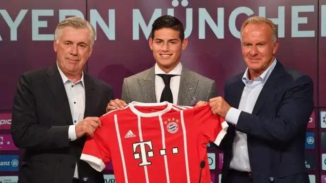 Muenchen, Germany. 12th July, 2017. James Rodriguez during his presentation at Bayern Munich, in Munich on 12 July 2017. | usage worldwide Credit: dpa/Alamy Live News