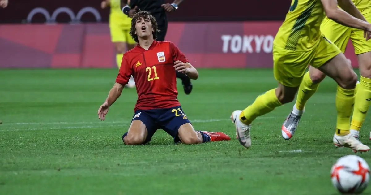 Watch: New Spurs signing Bryan Gil whacks crossbar during Olympic final