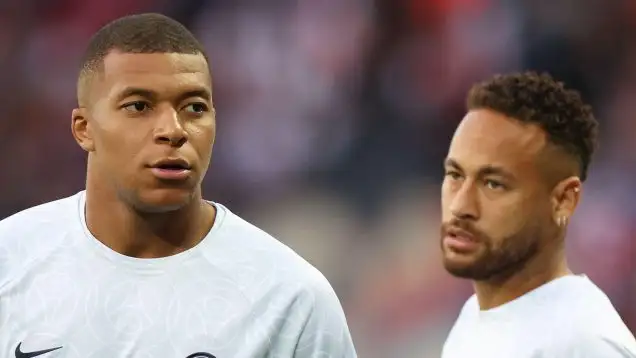 Kylian Mbappe and Neymar before a PSG match in August 2022.