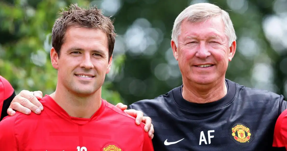 Michael Owen with Sir Alex Ferguson during his presentation as a Manchester United player. Carrington, Manchester, England, 13 July 2009.